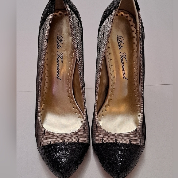 LuLu Townsend Victoria Sequin & Fishnet Stiletto  Size 7M - Picture 2 of 11